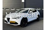 Alfa Romeo Stelvio 2.0 T AWD 280PK First Edition | 20'' | St, Auto's, Automaat, Zwart, 161 g/km, Wit