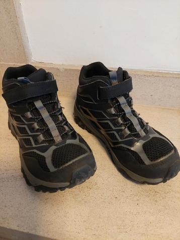 Merrell outdoor schoenen - waterproof - maat 31 / 32