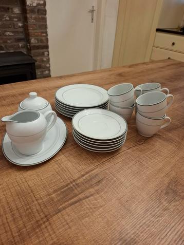 Koffieservies voor 6 personen, wit met grijs randje  beschikbaar voor biedingen