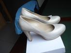 Noë nieuwe grijze pumps, dames. mt 37, Kleding | Dames, Schoenen, Pumps, Nieuw, Noë, Ophalen of Verzenden