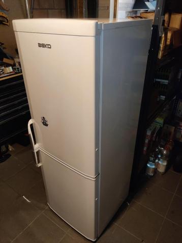 Beko CSA24022 koel‑vriescombinatie – 207 L, A+ energie beschikbaar voor biedingen