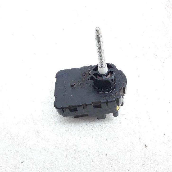 KOPLAMPMOTOR Nissan Almera (N16) (01-2000/11-2006), Auto-onderdelen, Overige Auto-onderdelen, Nissan, Gebruikt