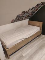 2 x éénpersoonsbed met nachtkast, lattenbodem en matras, Huis en Inrichting, Ophalen, Gebruikt
