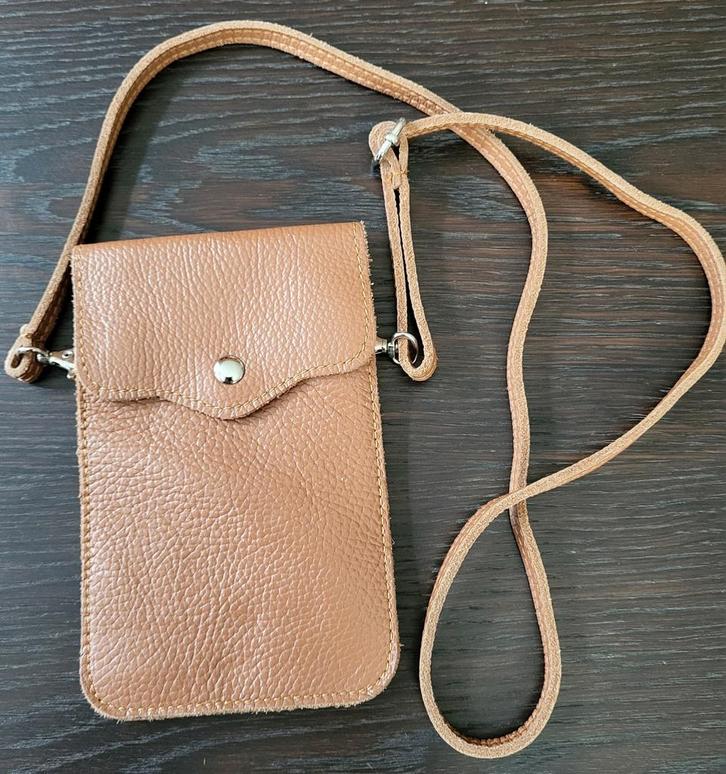 Bruin lederen handtasje, Handtassen en Accessoires, Tassen | Damestassen, Zo goed als nieuw, Bruin, Ophalen of Verzenden