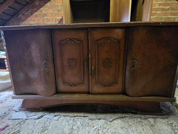 Gratis kasten op zolder zelf demonteren beschikbaar voor biedingen