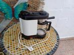Machine à café avec réservoir et boîtier pour mettre le café, Comme neuf, Enlèvement
