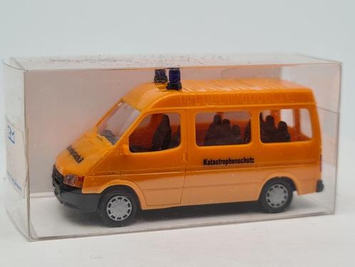 Ford Transit Protection Catastrophe - Rietze 1:87, Hobby & Loisirs créatifs, Voitures miniatures | 1:87, Comme neuf, Voiture, Rietze