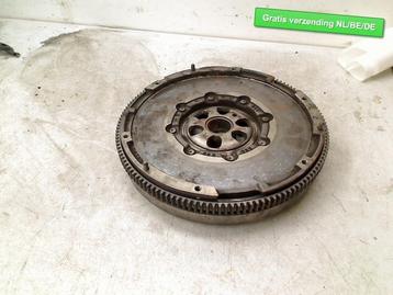 VLIEGWIEL Volkswagen Golf VII (AUA) (03L105266BK) beschikbaar voor biedingen