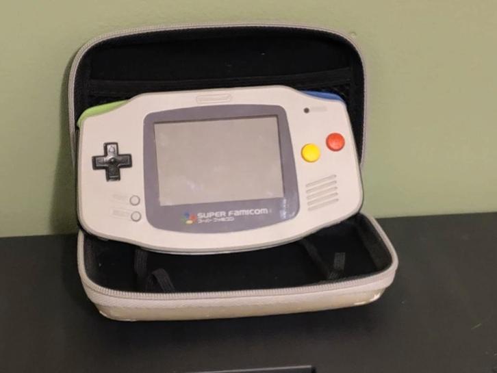gameboy advance + 18 jeux, Games en Spelcomputers, Spelcomputers | Nintendo Game Boy, Zo goed als nieuw, Game Boy Advance, Met games