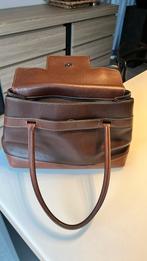 Deux de Delvaux en cuir, Ophalen, Gebruikt