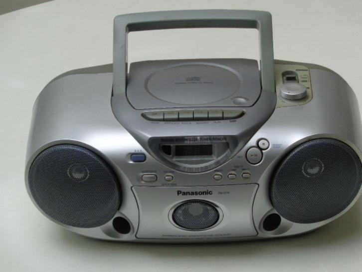 Stereo Radio - CD - Cassette Recorder PANASONIC Model RX-D19, Audio, Tv en Foto, Radio's, Gebruikt, Radio, Met cd-speler, Ophalen of Verzenden