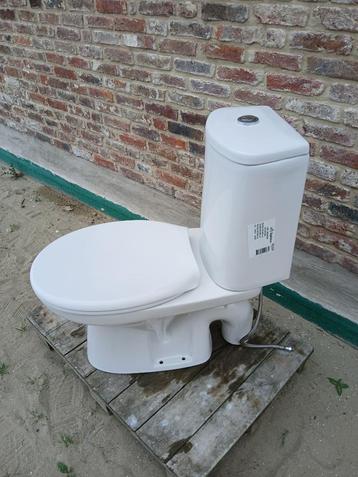 Wit toilet van het merk Sphinx beschikbaar voor biedingen