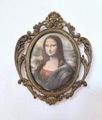 Antieke mini schilderijtje  op zijde Mona Lisa in kader,, Antiek en Kunst, Verzenden