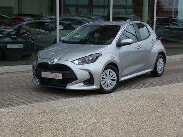 Toyota Yaris HYBRID Dynamic *GPS* +Parkeercamera +Carplay beschikbaar voor biedingen