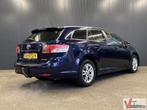 Toyota Avensis Wagon 2.0 D-4D Dynamic | Climate | Cruise | N, Auto's, Toyota, Avensis, Blauw, Bedrijf, Traction-control