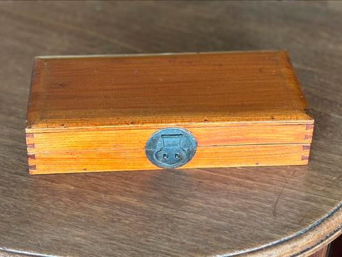 Boîte à cigares ancienne en bois (probablement acajou), Verzamelen, Rookartikelen, Aanstekers en Luciferdoosjes, Gebruikt, Ophalen