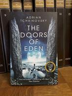The doors of Eden, Adrian Tchaikovsky, Boeken, Adrian Tchaikovsky, Ophalen of Verzenden, Zo goed als nieuw