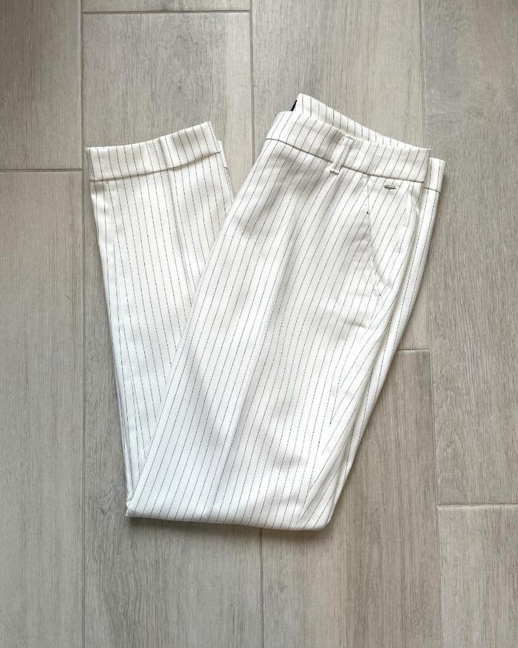 Witte damesbroek met zwarte streep van Claudia Sträter (40), Kleding | Dames, Broeken en Pantalons, Zo goed als nieuw, Maat 38/40 (M)