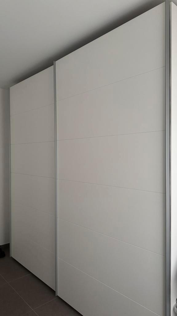 Witte schuifdeurkast, Huis en Inrichting, Kasten | Roldeurkasten en Archiefkasten, Gebruikt, 200 cm of meer, 200 cm of meer, 50 tot 75 cm