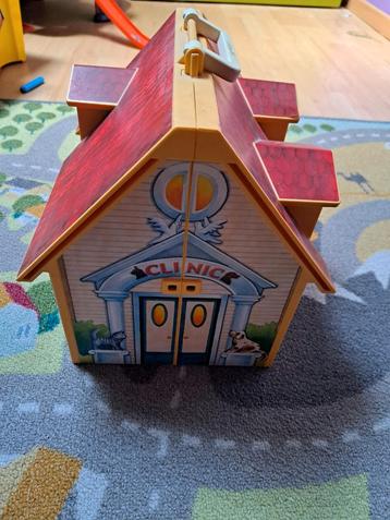 Playmobil clinique vétérinaire portable  beschikbaar voor biedingen