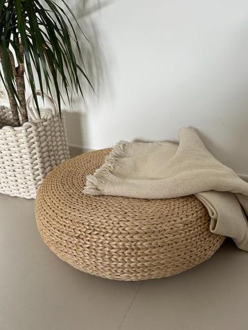 Boho rieten poef – natuurlijke look  | Diameter 55 cm beschikbaar voor biedingen