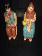 Ancienne posture couple de paysans assis, Collections, Statues & Figurines