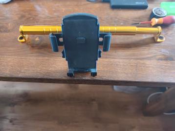 Gsm houder voor brommers beschikbaar voor biedingen