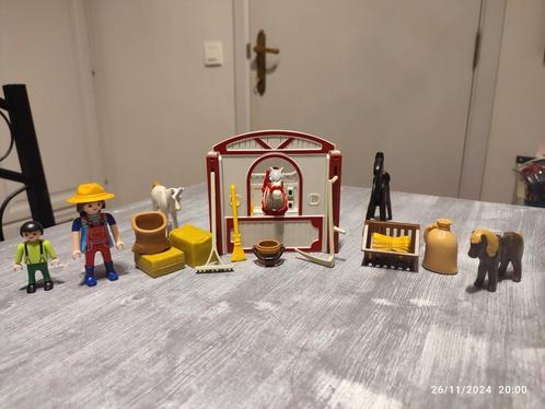 Chevaux avec box et accessoires, Kinderen en Baby's, Speelgoed | Playmobil, Gebruikt, Ophalen of Verzenden