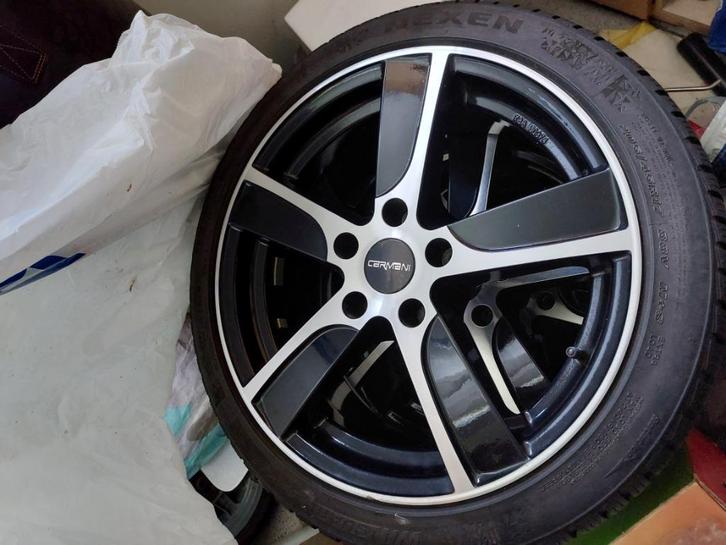 Vente de jantes Carmani 17 pouces avec pneus Nexen 200 euros, Autos : Pièces & Accessoires, Pneus & Jantes, Jante(s), Pneus hiver