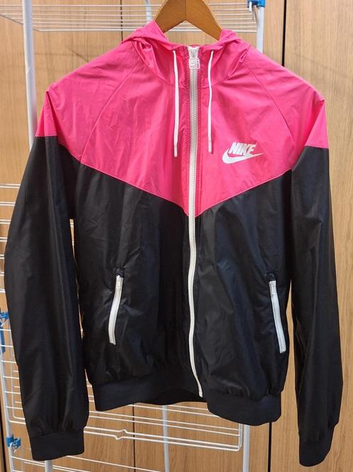 Veste coupe-vent Nike pour femme, Vêtements | Femmes, Vêtements de sport, Neuf, Course à pied ou Cyclisme, Taille 42/44 (L), Noir