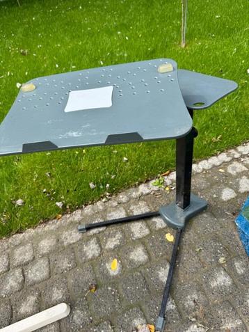 COMPUTER TAFEL, Huis en Inrichting, Ophalen