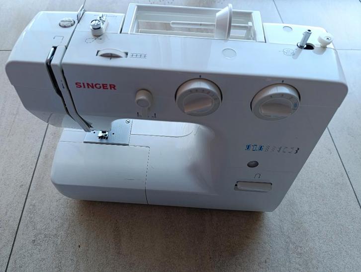 machine à coudre Singer, Hobby & Loisirs créatifs, Machines à coudre & Accessoires, Utilisé, Machine à coudre, Singer, Enlèvement