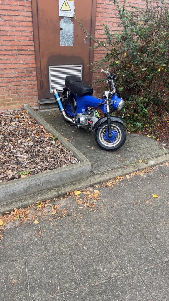 Graag ruilen tegen zip mag zonder paps zijn, Fietsen en Brommers, Brommers | Crossbrommers, Zo goed als nieuw, Ophalen of Verzenden