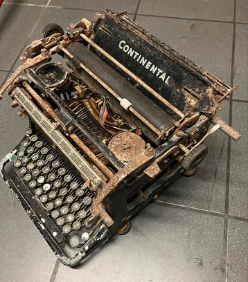 Eyecatcher Antieke typemachine Continental, Enlèvement, Utilisé