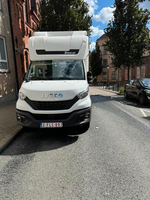 Iveco daily 180cv 3.0L 47.250€ TVAC, Autos, Camionnettes & Utilitaires, Particulier, Caméra 360°, ABS, Caméra de recul, Phares directionnels