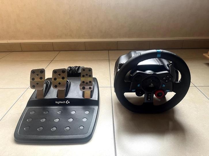 Logitech G29 stuur + pedalen, Games en Spelcomputers, Spelcomputers | Sony Consoles | Accessoires, Zo goed als nieuw, PlayStation 4