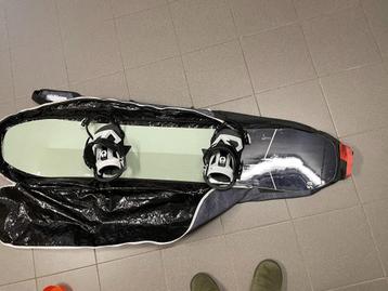 snowboard Wed'ze Allroad 500 met bindingen en opbergzak, Enlèvement, Comme neuf, Planche