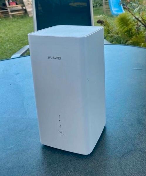 snel internet de camping of thuis met deze simkaart router, Computers en Software, Routers en Modems, Zo goed als nieuw, Router