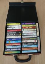 Koffertje met 28 originele muziek cassettes, Gebruikt, Ophalen of Verzenden, Origineel, Pop