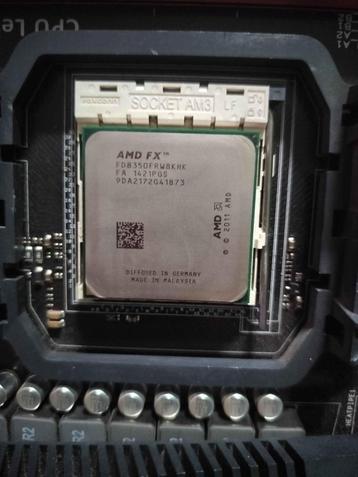 Asus Crosshair formula 4 met FX 8350 beschikbaar voor biedingen