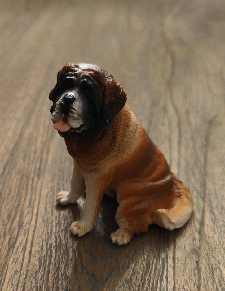 honden figuurtjes  figurines chien Sint-Bernard realistisch, Verzamelen, Poppetjes en Figuurtjes, Zo goed als nieuw, Ophalen of Verzenden