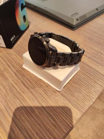 Fossil smartwatch GEN 6, nooit gedragen! beschikbaar voor biedingen