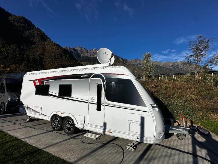 Kabe Imperial 630 TDL FK + Mover E&P level systeem OysterV85, Caravanes & Camping, Caravanes, Particulier, jusqu'à 4, Kabe, 2 lits séparés