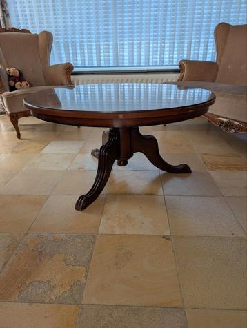 Ronde salontafel beschikbaar voor biedingen