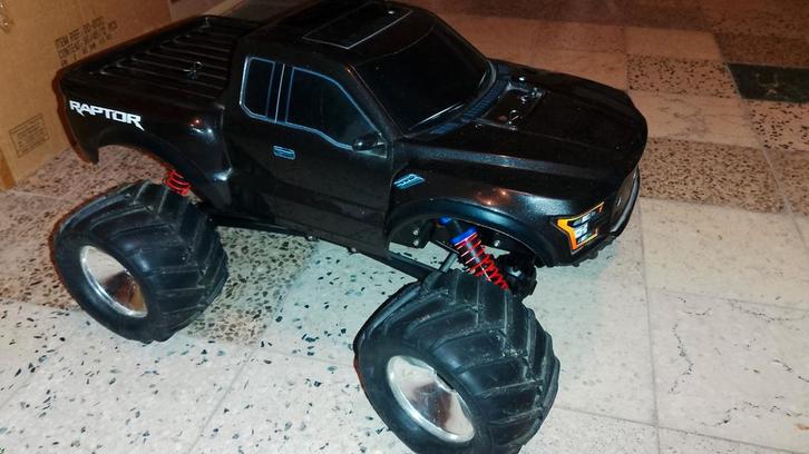 1:8 Kyosho Monster truck 4s Brushless, Hobby en Vrije tijd, Modelbouw | Radiografisch | Auto's, Ophalen