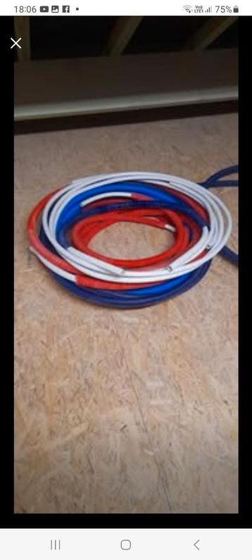 Comap le rouge 16x2 de 7m60 =10€, le bleu clair16x2 de 6m72=, Enlèvement ou Envoi, Neuf, Autres matériaux, Autres types