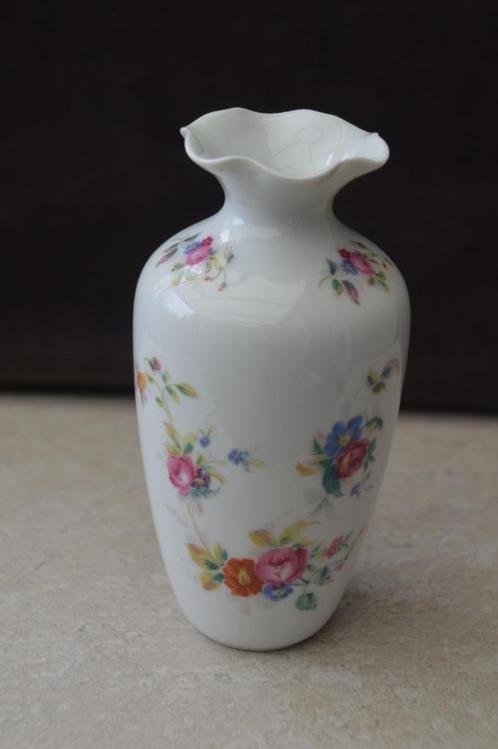 Limoges porseleinen vaasje, Antiquités & Art, Antiquités | Porcelaine, Enlèvement ou Envoi