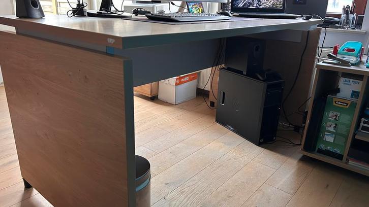 Bureau werkplek eiken kleur, Huis en Inrichting, Bureaus, Gebruikt, Bureau, In hoogte verstelbaar, Ophalen