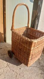 Vintage panier à bois sur roulettes, Ophalen