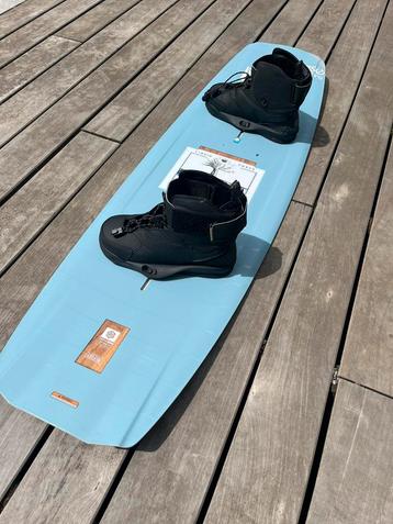 Wakeboard Liquid force peak wake board cable boat beschikbaar voor biedingen